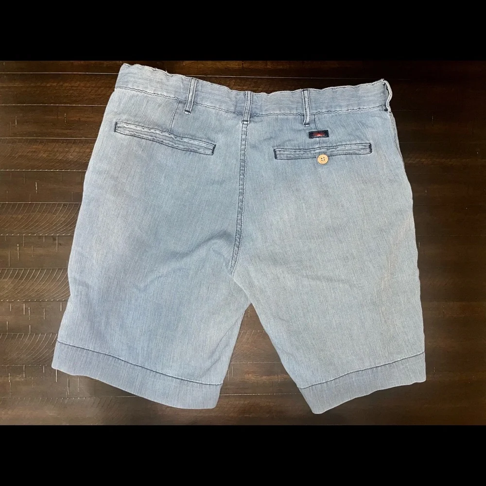 FAHERTY Mens Size 30 Blue Shorts. Denim Color Pre-owned